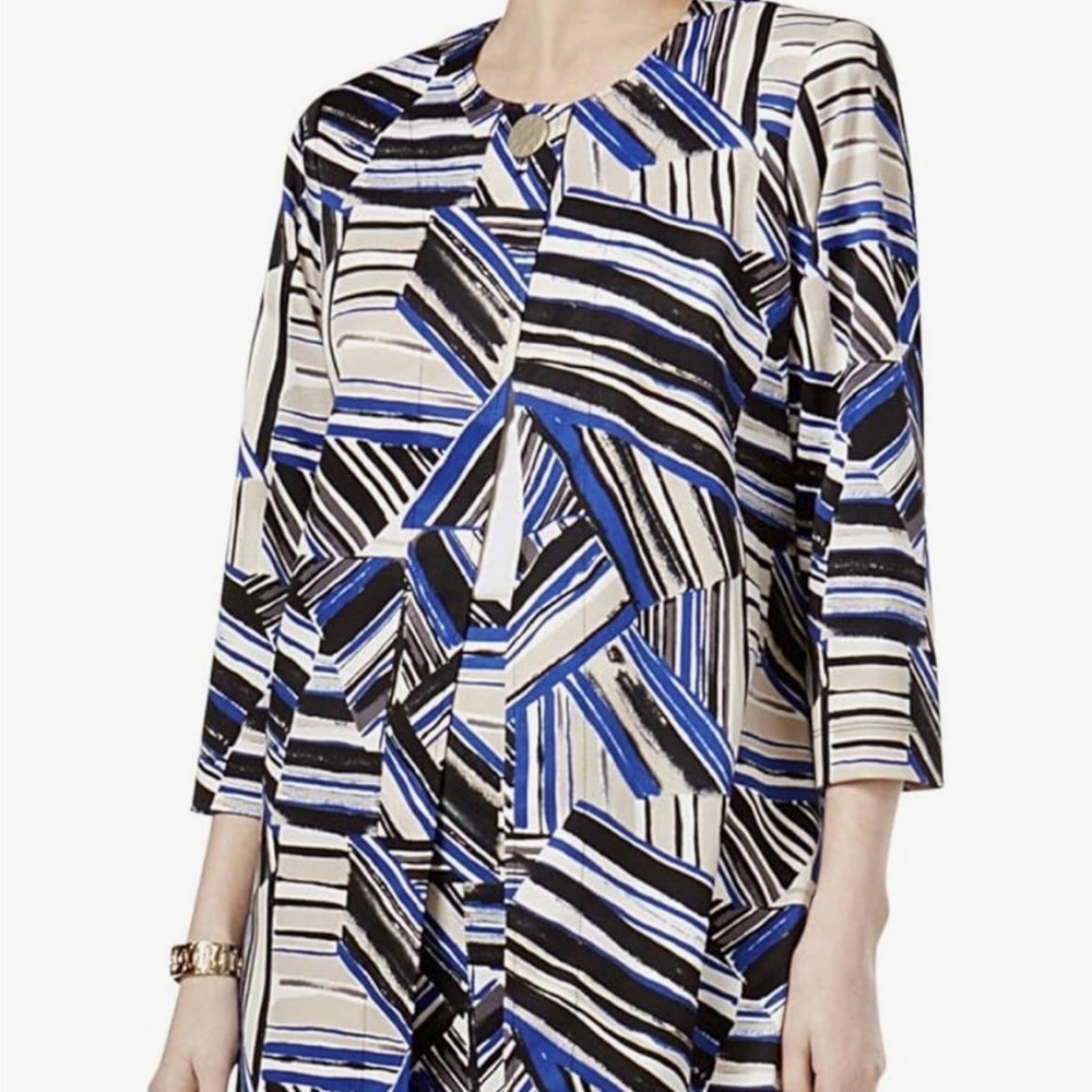 Kasper Blue & White Abstract 3/4 Length Sleeve One Button Flyaway Topper Blazer - Picture 3 of 9